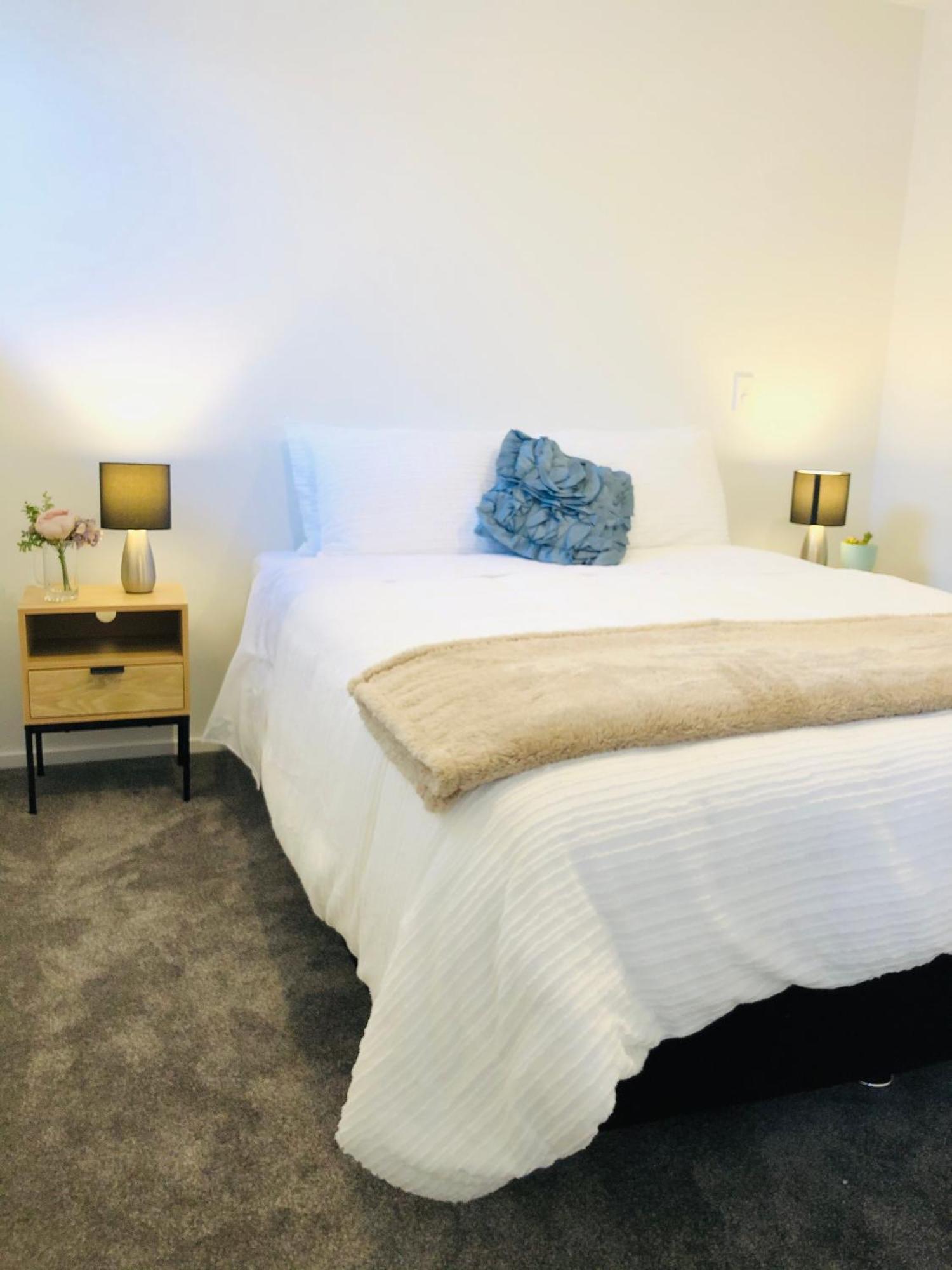 Arena,Railway Station Townhouse With Free Car Park Apartman Christchurch Kültér fotó